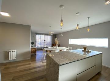 Departamento · 76m² · 3 Ambientes · Venta Departamento Rosario Barrio Martin 2 Dorm. Amenties Luminoso