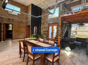 Casa · 260m² · 6 Ambientes · 6 Cocheras · Casa en Acacias a Doble Altura, 3 Dorm. con Pileta