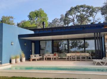 Casa · 157m² · 5 Ambientes · Casa en Costa Esmeralda