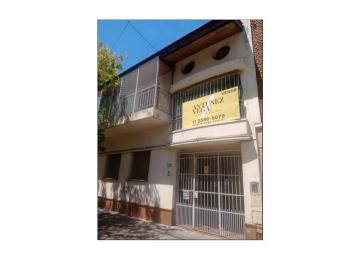 PH · 193m² · 3 Dormitorios · 1 Cochera · PH en Venta Al Frente 5 Amb en Lanus Oeste