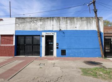 Casa · 95m² · 3 Ambientes · Venta Casa Local en Barrio Industrial