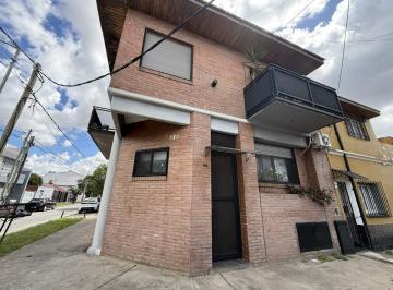 Departamento · 55m² · 2 Ambientes · Departamento en Venta con Patio y Lavadero en Sarandi