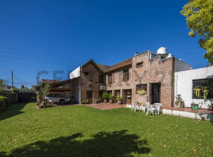 Casa · 220m²