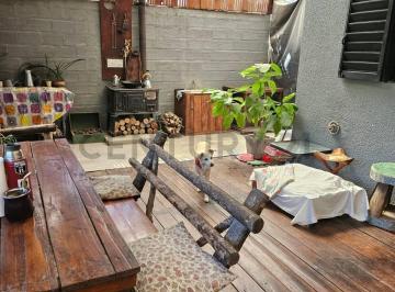Casa · 156m² · 4 Ambientes · 2 Cocheras · Casa de 3 Dorm. en La Plata