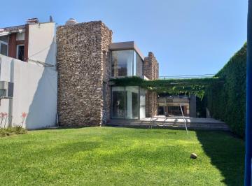 Casa · 168m² · 3 Ambientes · 1 Cochera · Venta Casa Rosario Nueva Excelente Calidad Constructiva Permutamos