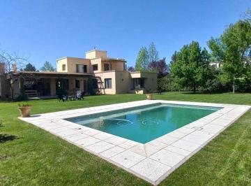 Casa · 276m² · 13 Ambientes · 2 Cocheras · Vistalba Country