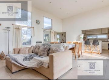 Casa · 160m² · 4 Ambientes · 2 Cocheras · Casa en Venta San Sebastián 4 Ambientes