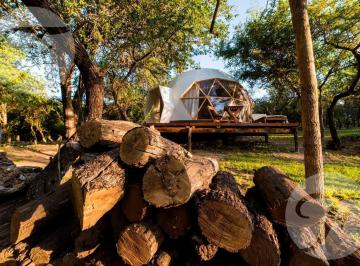 Hotel · 808m² · 17 Ambientes · 8 Cocheras · Complejo de Glamping de Lujo en Venta en Amboy, Córdoba – 23 Ha con Domos, Río y Spa