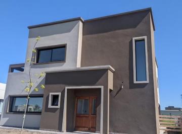 Casa de 4 ambientes, Pilar · Barrio San Pablo