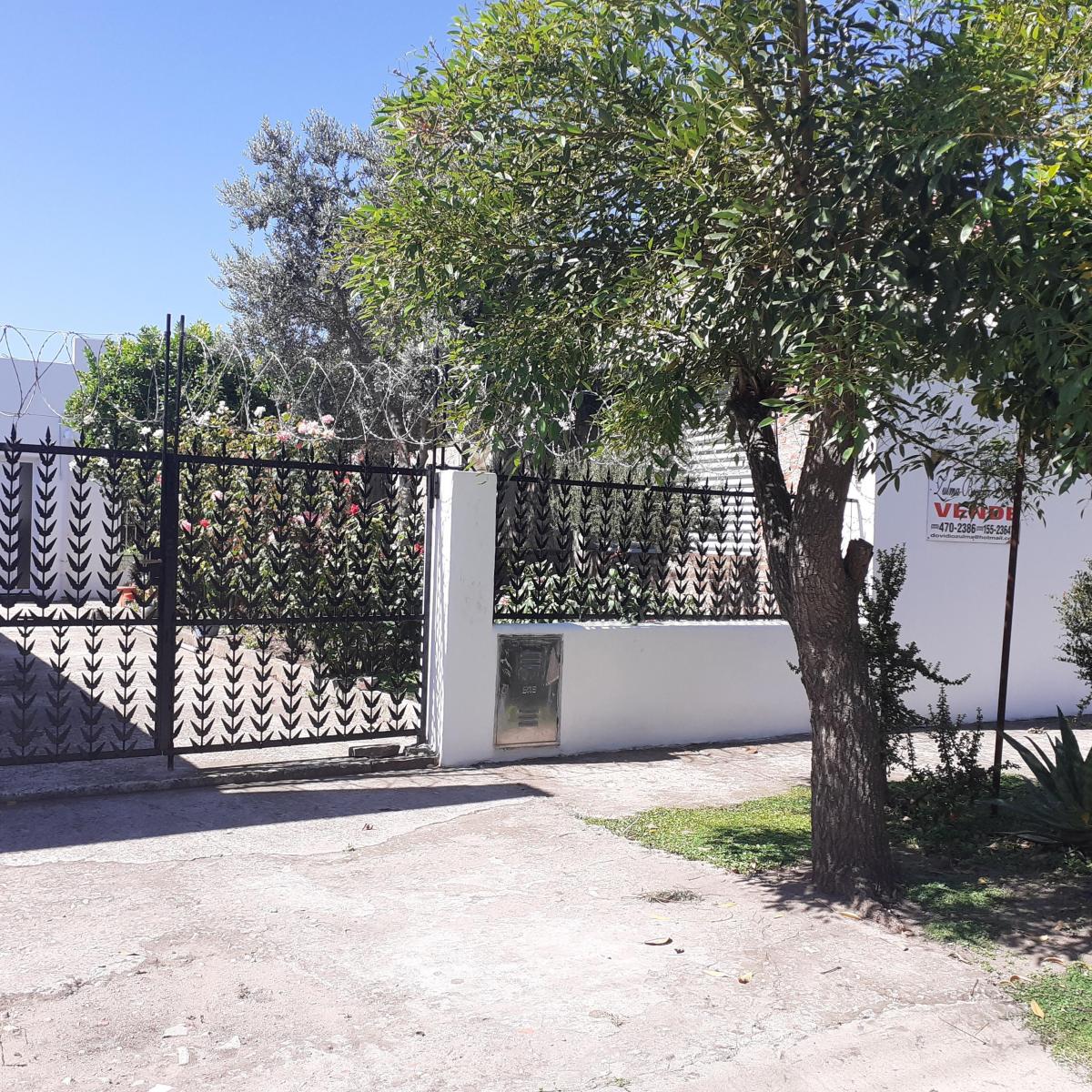 Casa 3 amb, 89m² con garage y patio — Villa Primera