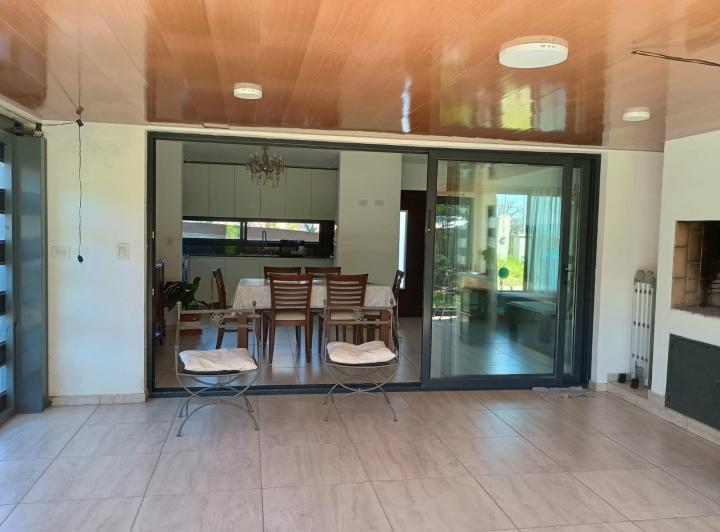 Casa · 183m² · 6 Ambientes · 2 Cocheras