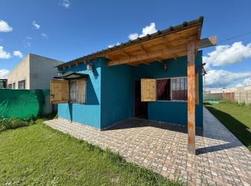 Casa · 66m² · 4 Ambientes · Casa en Lobos