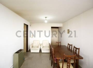 Departamento · 82m² · 4 Ambientes · 8 Cocheras · Departamento en Venta en La Plata (3 Dorm.)