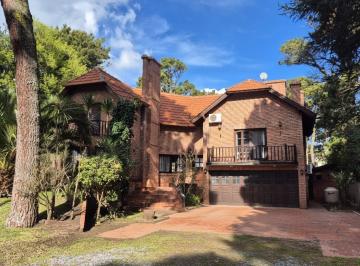 Casa de 6 ambientes, Pinamar · Codigo 603 – 5 Dorm. – Quincho y Garage – Golf Nuevo – Pinamar