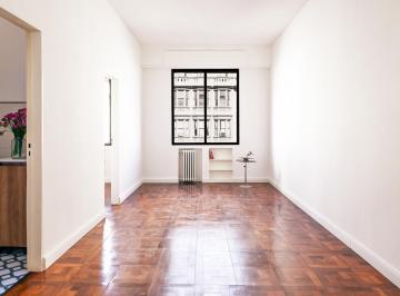 Departamento · 36m² · 2 Ambientes · Venta – Dos Ambientes Frente Al Palacio Barolo, Refaccionado y Luminoso