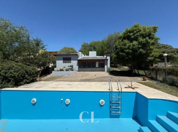 Casa de 5 ambientes, Bialet Massé · Venta Casa Chalet de 3 Dorm. con Piscina en Barrio Mirador del Lago - Bialet Masse