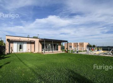 FUG-SPF-553_2 · Casa en Venta 3 Dorm. en Soldini - Barrio Las Pérgolas