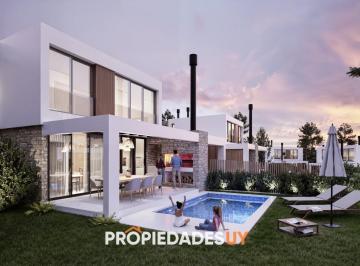 Foto1 · Hermosa Casa de 3 Dorm. en Barrio Privado, Punta Ballena, Punta del Este.