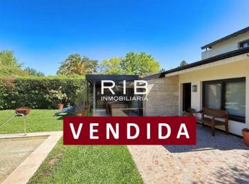 Casa de 5 ambientes, Pilar · Excelente Propiedad Moderna con 4 Dorm.