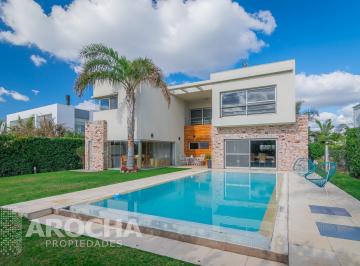 Casa · 500m² · 6 Ambientes · 4 Cocheras · Casa en Venta Nuevo Quilmes
