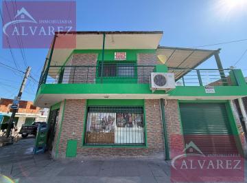 Departamento · 262m² · 1 Cochera · Venta en Bloque - 6 Locales y Departamento