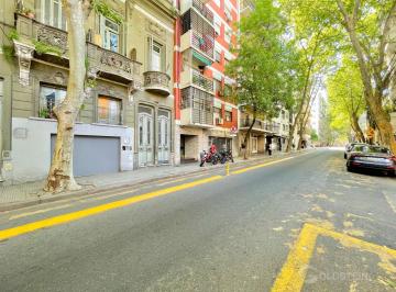 Casa · 460m² · 16 Ambientes · Terreno en Almagro