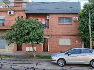 PH · 72m² · 3 Ambientes · Espectacular PH en Primer Piso Al Frente