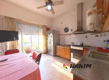 PH · 153m² · 4 Ambientes · 1 Cochera · Excelente PH en Parque Chass - 4 Amb con Garage Balcón y Terraza. Gran Potencial!
