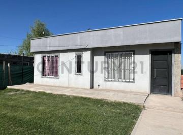 Casa · 55m² · 3 Ambientes · 1 Cochera · Casa en Venta Barrio Semi Privado - Solares de Nogal