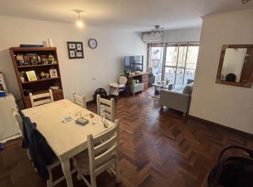Departamento · 81m² · 4 Ambientes · Oportunidad Se Vende Departamento 3 Dorm. Centro