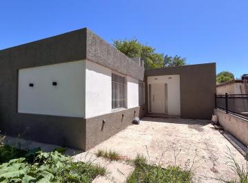 Casa · 92m² · 2 Dormitorios · Venta Casa 2 Dorm. a Estrenar - a m del Centro - Apta Crédito