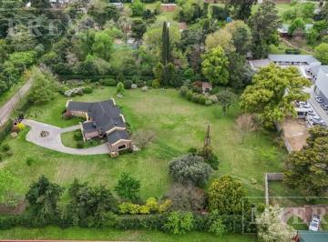 Casa · 317m² · 5 Ambientes · 2 Cocheras · Casa / Lote de 6950 m² Ideal Inversores en Venta en Benavidez