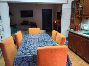 san-miguel-san-miguel-venta-ph-3-ambientes · Casa en PH Centro de San Miguel, Frente a Colegio