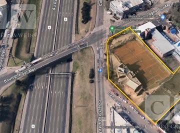 Bodega-Galpón · 600m² · Terreno Comercial con Local Excelente Para Exposición Comercial
