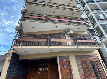 Departamento · 70m² · 3 Ambientes · 2 Cocheras · Departamento 3 Ambientes en Semipiso Reciclado con 2 Cocheras en Venta - Wilde