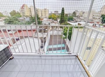 Departamento · 44m² · 2 Ambientes · 1 Cochera · Dto. en Villa del Parque2 Amb Cochera Balcón Semipiso