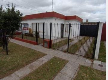 Casa · 100m² · 3 Ambientes · 1 Cochera · Oportunidad Única Venta Casa Tipo Americana