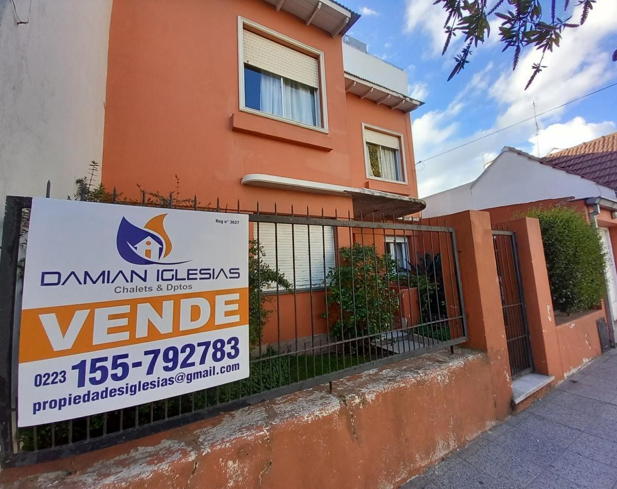 Venta 2 casas en block, 230m², 4 amb, 3 baños, cochera para 3 autos