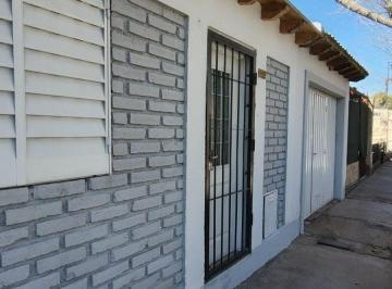 Casa de 8 ambientes, Guaymallén · Alquiler de Casa en Guaymallén de 3 Habitaciones