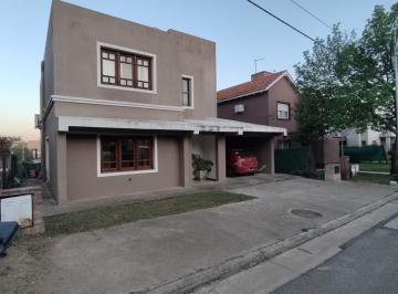 Casa de 5 ambientes, La Calera · Casa 4 Dorm. - La Estanzuela - La Calera
