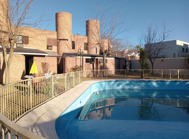 Departamento · 82m² · 5 Ambientes · 1 Cochera