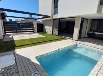 Casa · 176m² · 4 Ambientes · 2 Cocheras · Dúplex Premium a La Venta en Terrazas de Manantiales Pileta