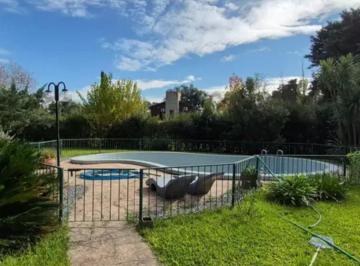 Quinta vacacional · 190m² · 5 Ambientes · 2 Cocheras · Quinta - Exaltacion de La Cruz