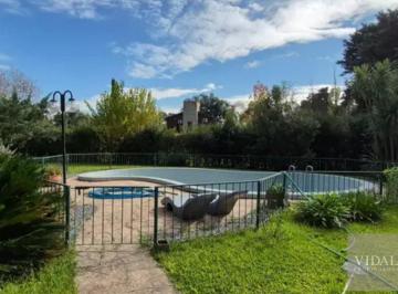 Quinta vacacional · 190m² · 5 Ambientes · 2 Cocheras · Quinta - Exaltacion de La Cruz