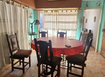 PH · 109m² · 5 Ambientes · Venta PH Dos Plantas Paternal