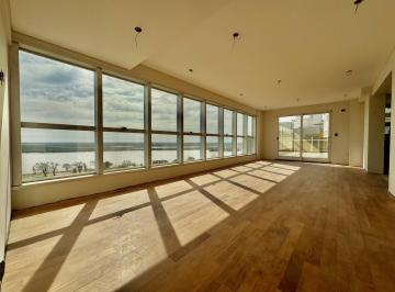 Departamento de 3 dormitorios en  venta con vista al Rio · Moreno 100 Bis - Piso Exclusivo de 3 Dorm. en Venta con Vista Al Rio