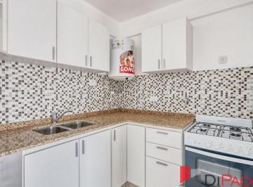 Departamento · 96m² · 3 Ambientes · 34 Cocheras · Venta Departamento 3 Ambientes con Balcón Caseros Clamaco
