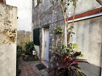 PH · 68m² · 3 Ambientes · Venta PH 2 Dorm y Patio en Echesortu