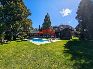 Casa · 1997m² · 7 Ambientes · Casa en Arelauquen Golf