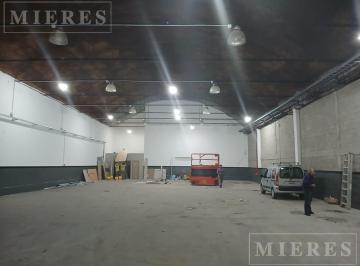 Depósito · 490m² · 3 Cocheras · Depósito en Alquiler de 530 m² en Denedetti y Panamericana Olivos
